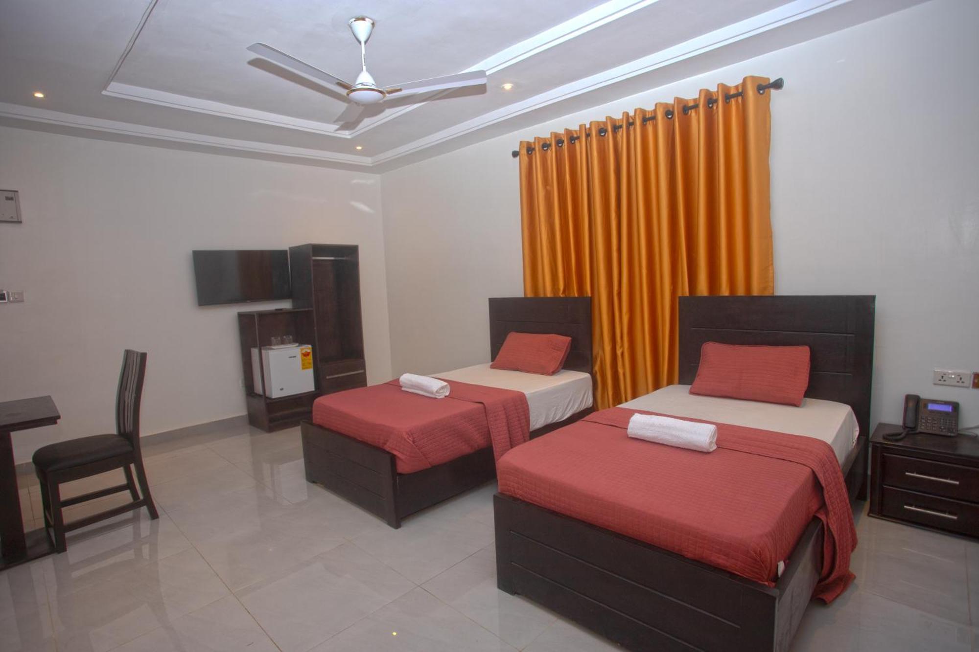 Labev Hotel Kumasi Ngoại thất bức ảnh