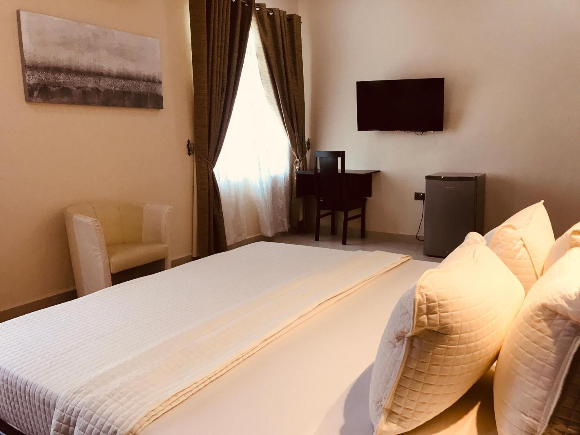 Labev Hotel Kumasi Ngoại thất bức ảnh